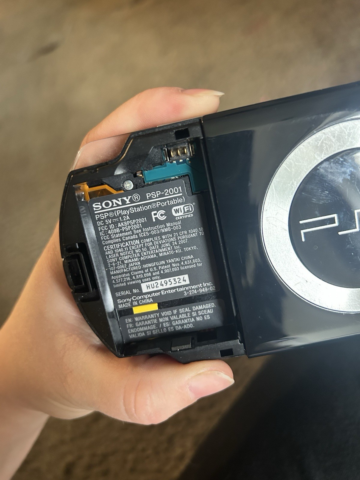 Sony PSP 2001 Black Powers On- Needs Battery