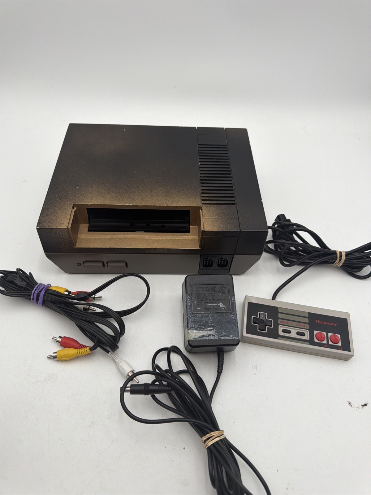 Nintendo Entertainment System NES Console w/Controller & Cord – Tested & Working