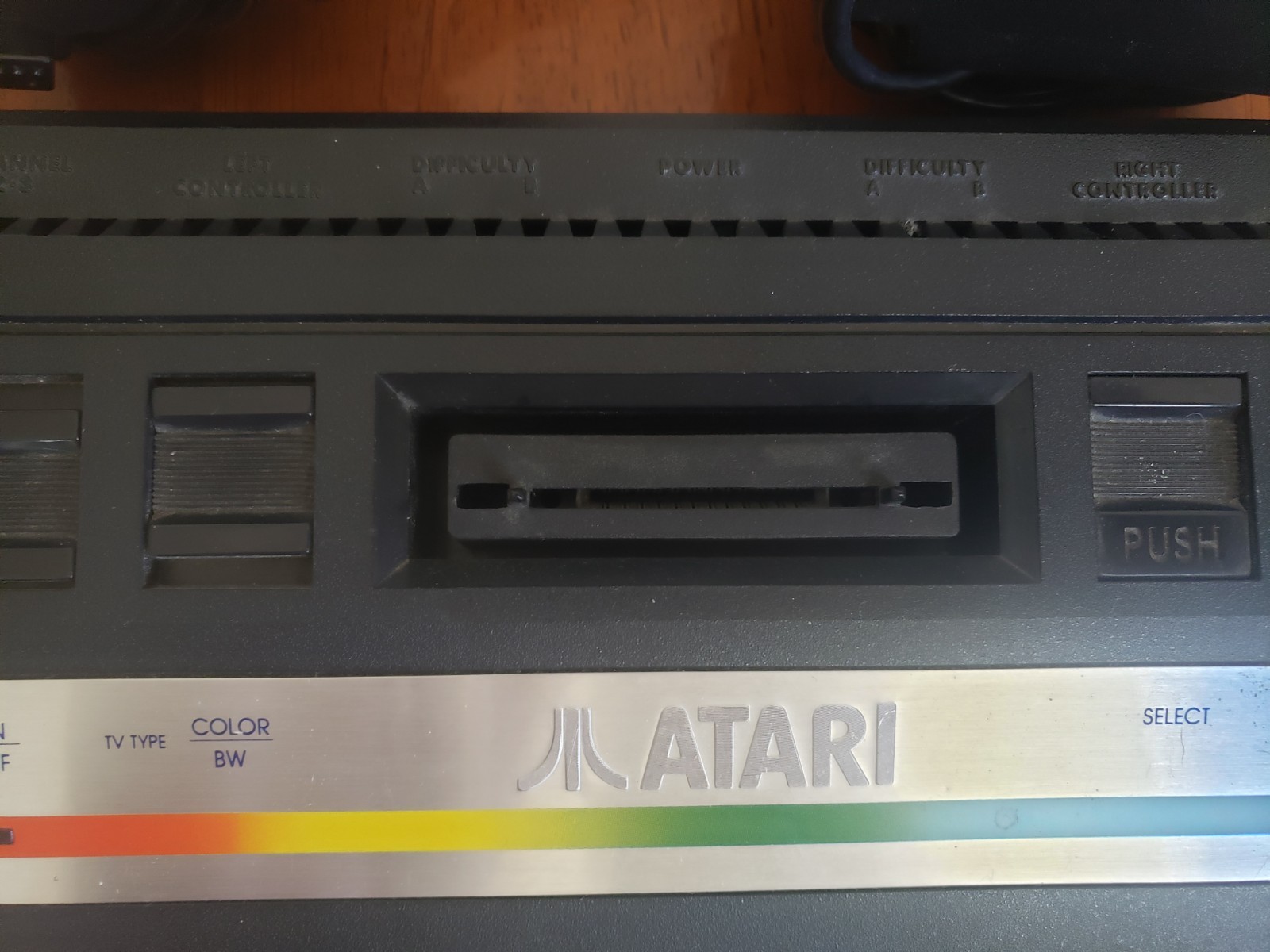 TESTED Atari 2600 Jr Long Rainbow 2ctrl 2Games Defender Pinball, Video & Power!