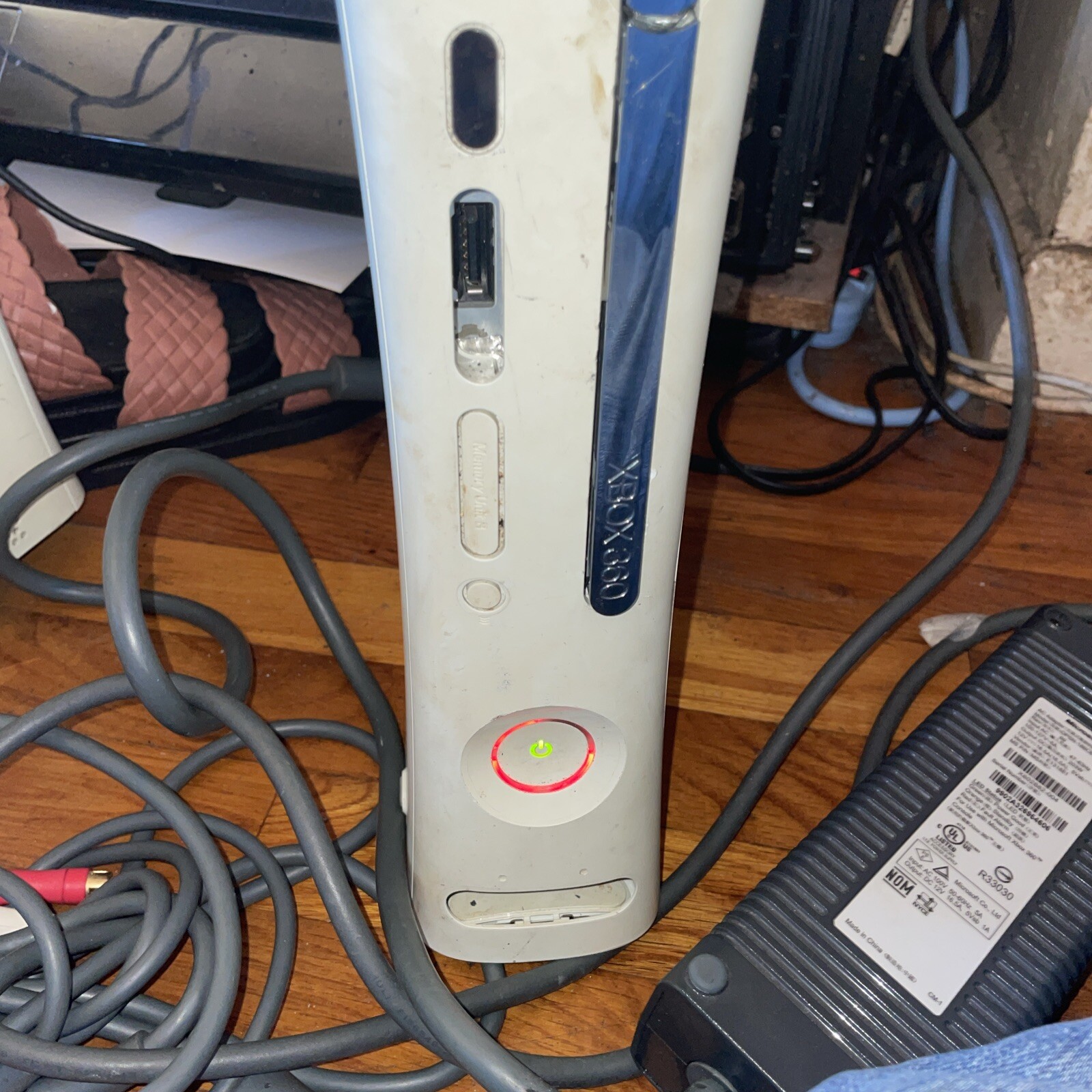 Microsoft XBox 360 2 Console Lot for parts (1 Core 1 Arcade Console)