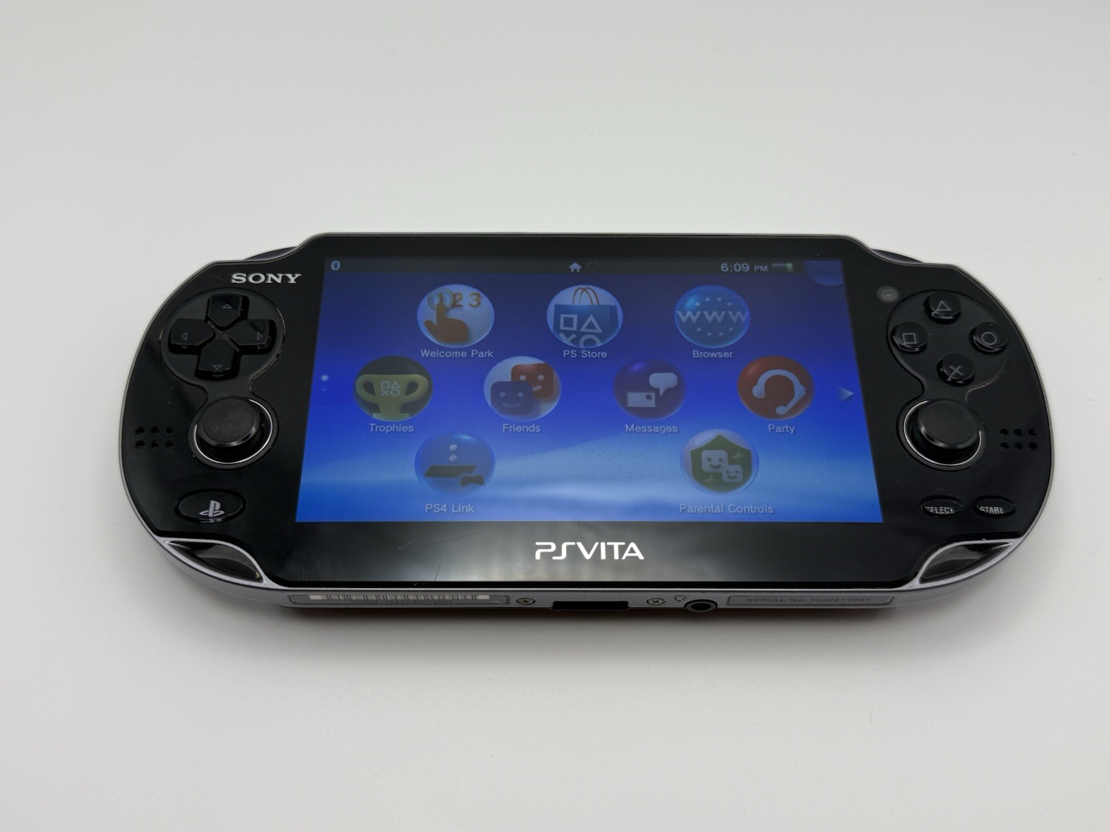 Sony PlayStation Vita PCH-1001 Black Handheld Console Wi-Fi Internet Browsing