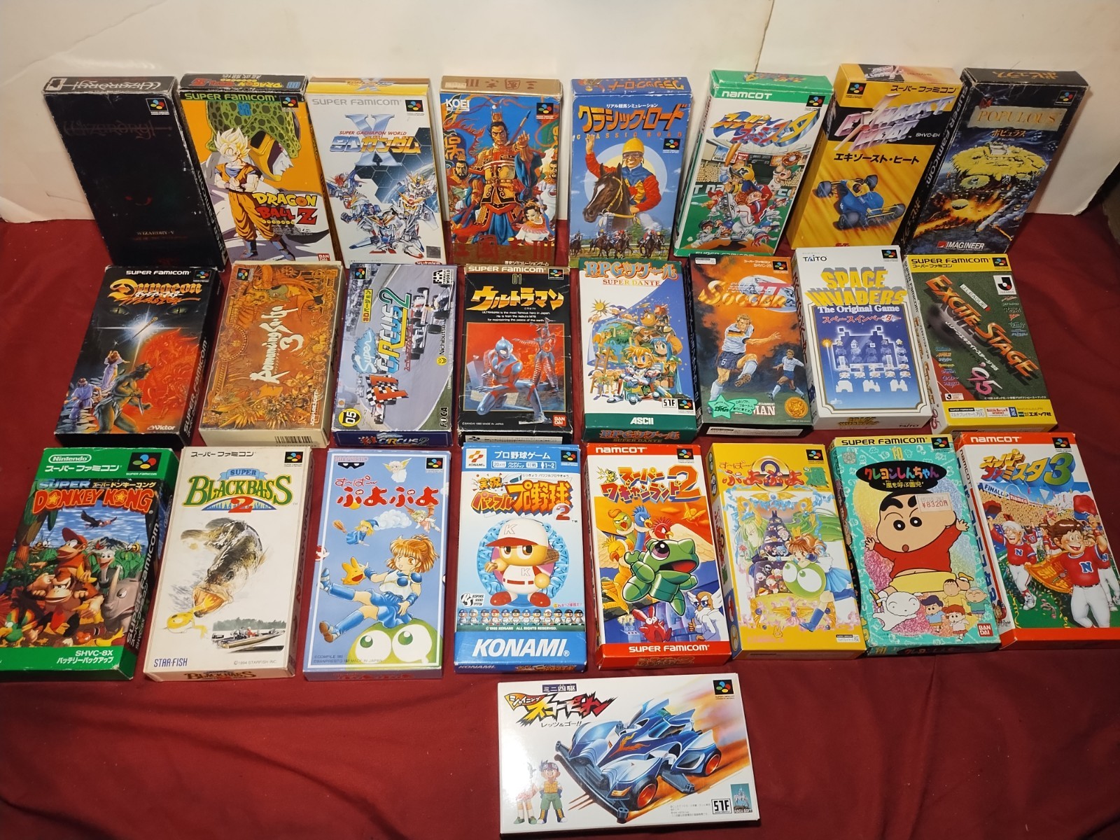 25 Nintendo Super Famicom Games w Boxes Many Complete