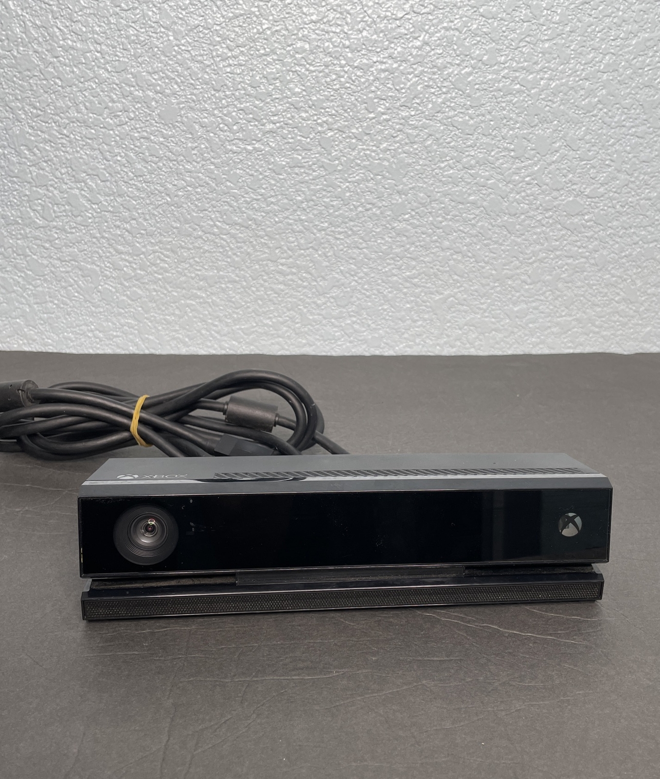 Microsoft Xbox One Black Console With Kinect Motion Sensor & Power Cords TESTED