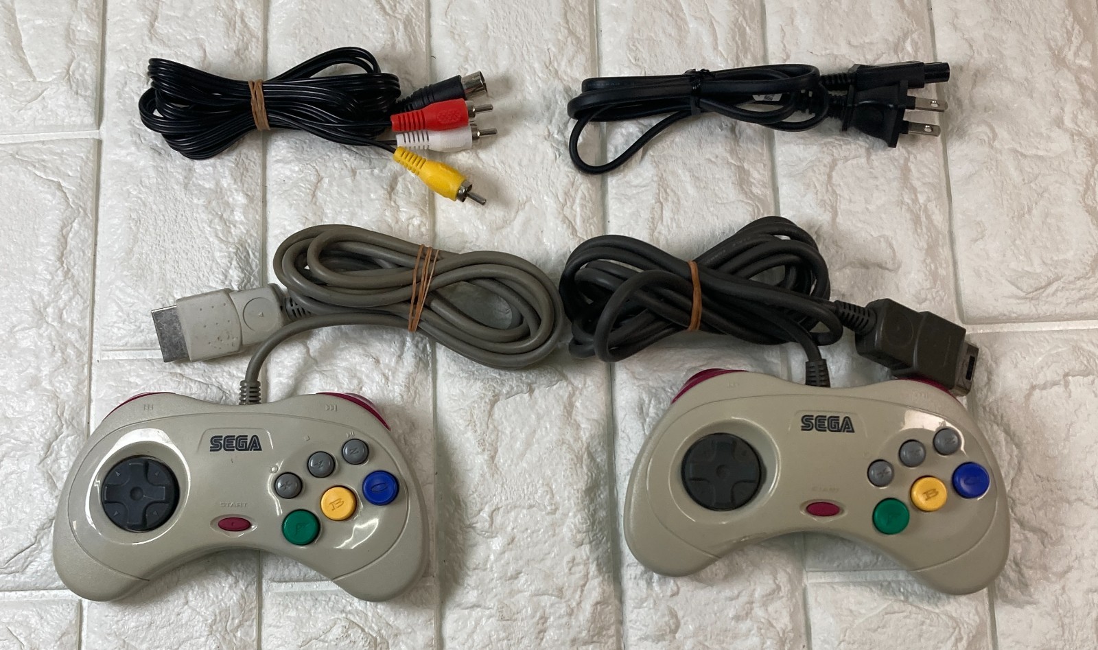 Sega Saturn Console HST-3220 White Japanese Versiongames 3 It works #SS11W