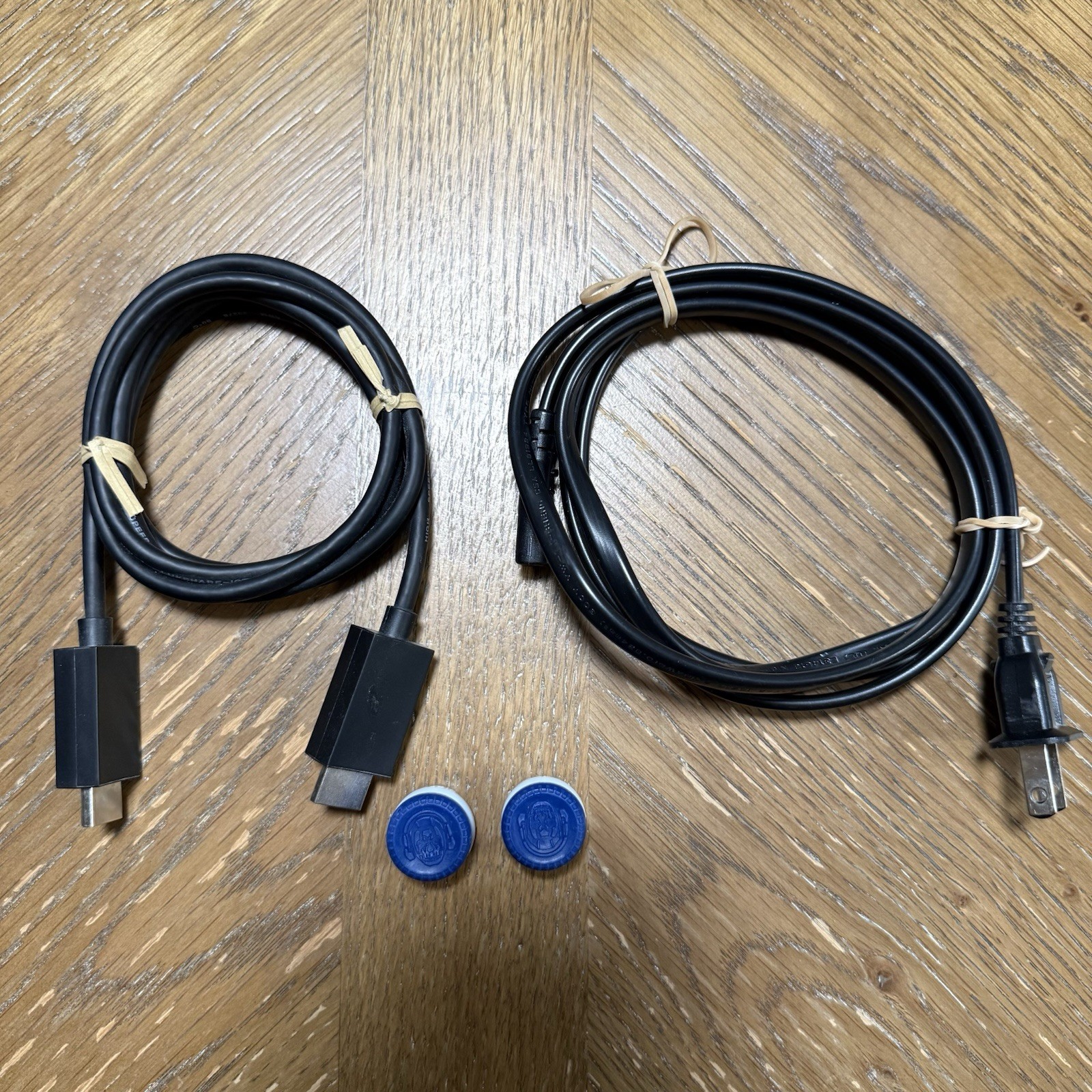 Sony PlayStation PS4 CUH-1215A Bundle-Controllers, 41 Games, Cables, Hard Drive