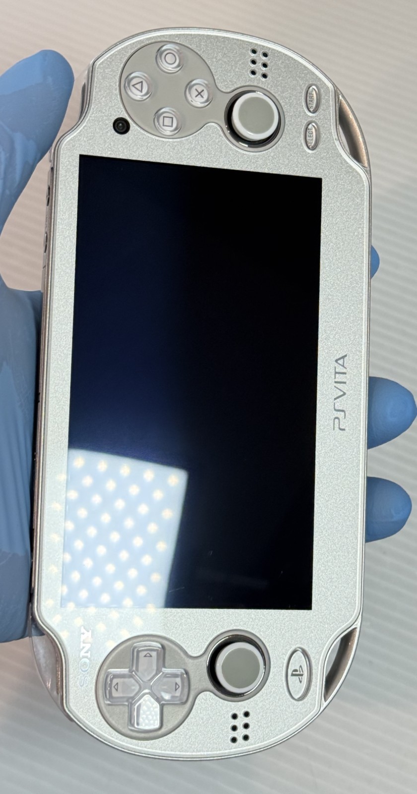Sony PS Vita PCH-1000 Console Ice Silver Limited Box Very Rare w/8GB – Mint S+