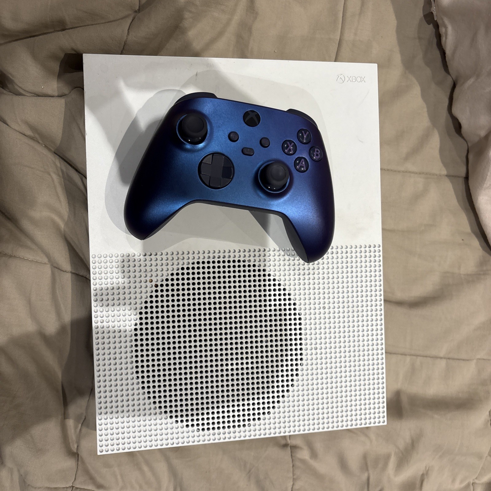 Microsoft Xbox One S 500GB Video Game Console – White (ZQ9-00001)
