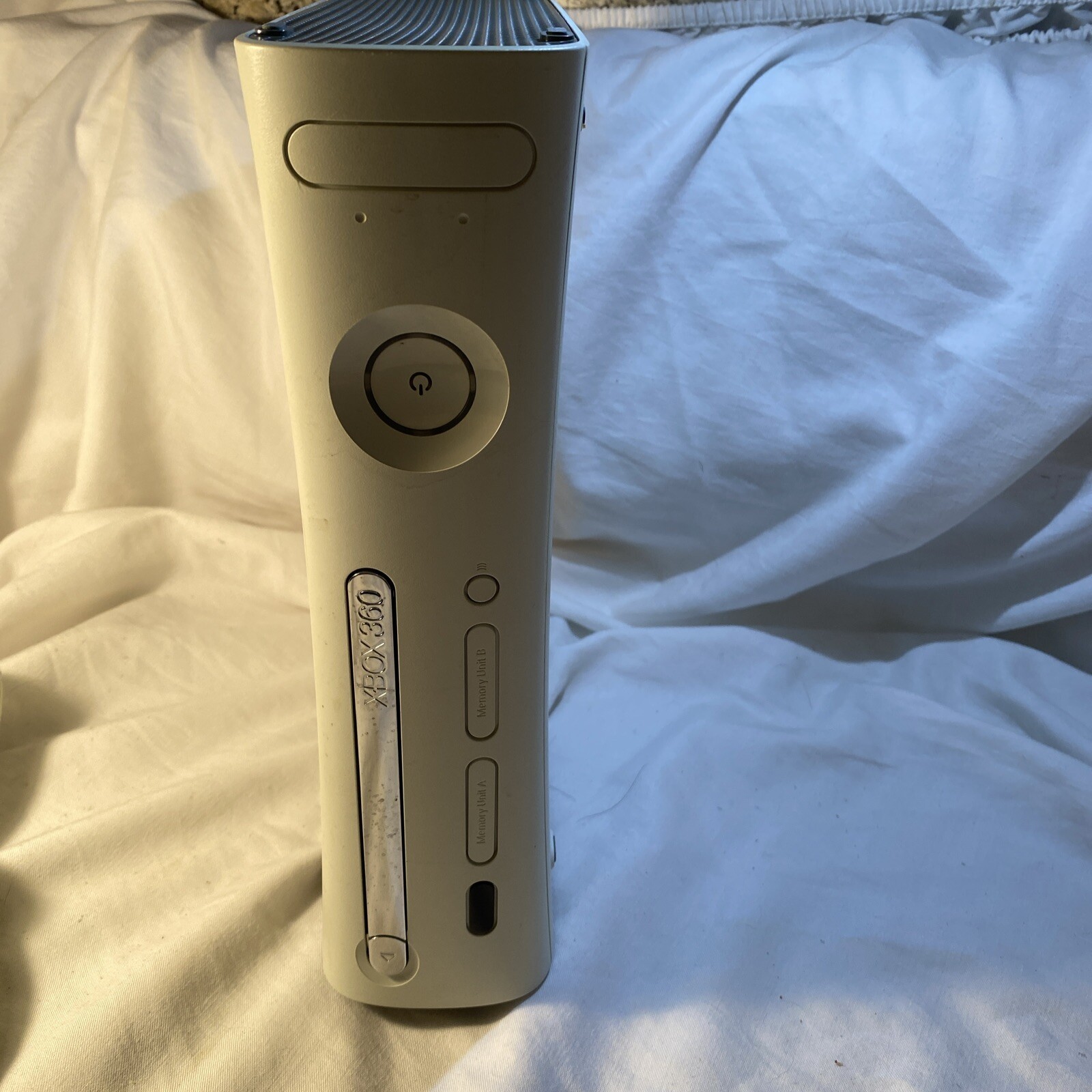 Microsoft Xbox 360 Pro 120GB Console White Bundle W/ Controllers No Wires Read