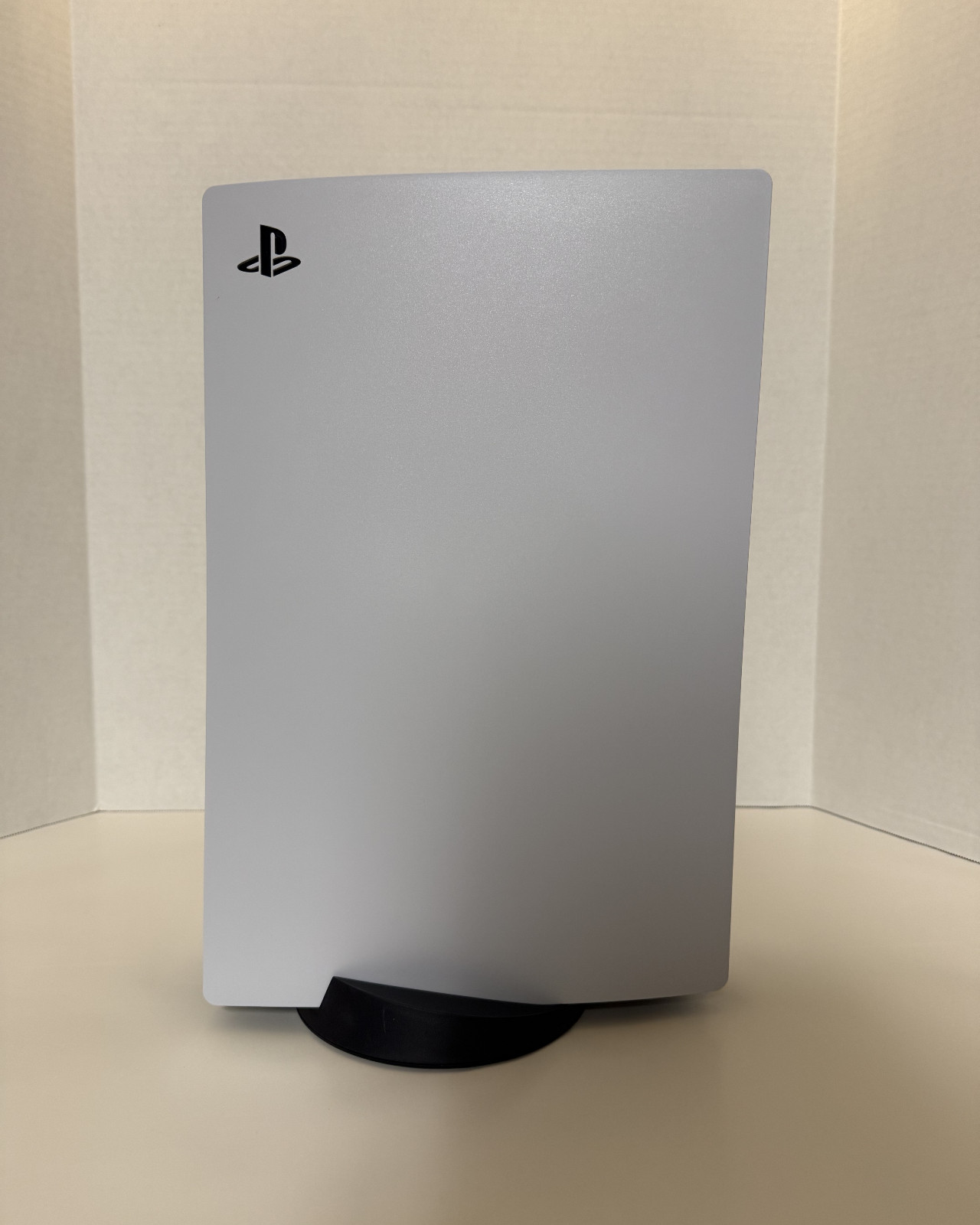 Sony PlayStation 5 – White – Disc Edition – 825GB **COMPLETE IN BOX**