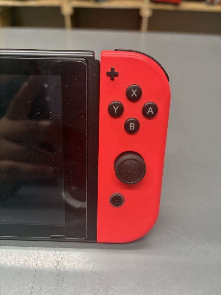 Nintendo Switch 32GB – Neon Red/Neon Red – HAC-001 w/512GB MICRO SD