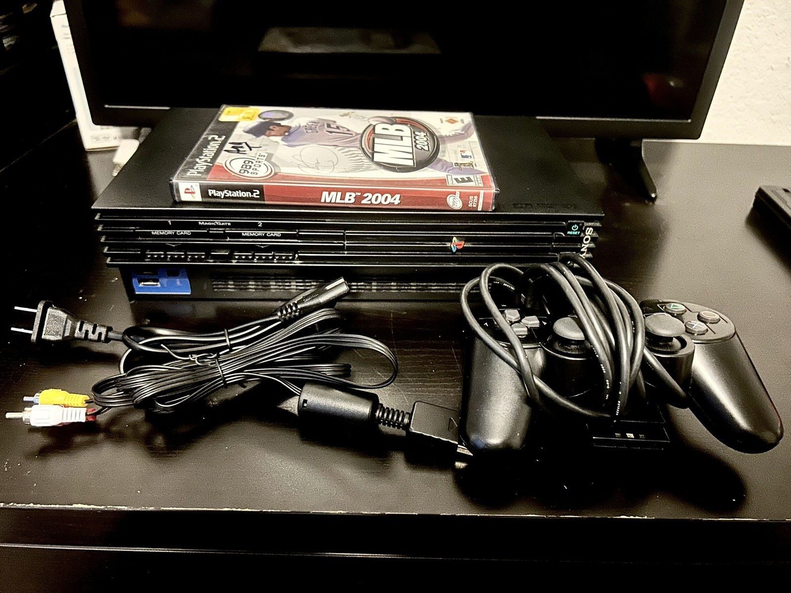 Sony PlayStation 2 Fat console SCPH-30001 w/MLB 2004 OEM Controller New Laser
