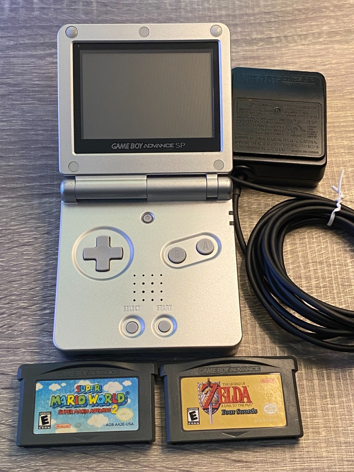 Nintendo Game Boy Advance SP AGS-001 – Silver / Platinum & Games – Zelda, Mario