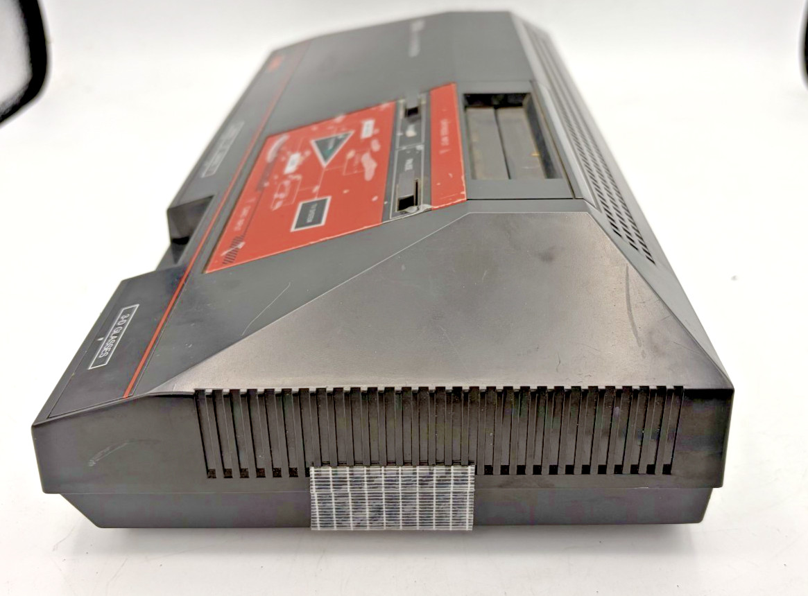 Sega Master System M4J MK-2000 computer game console only