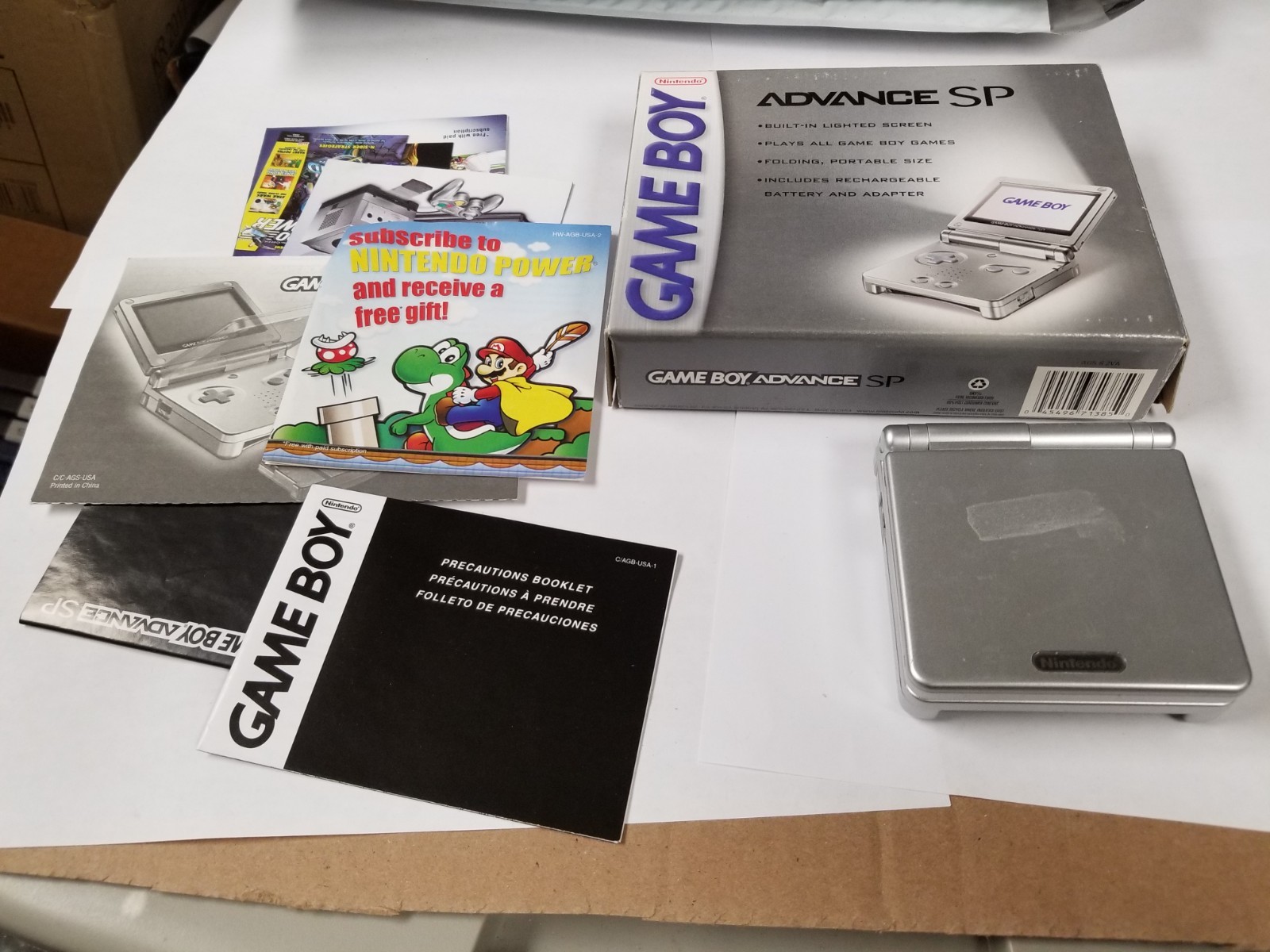 Nintendo GameBoy Advance SP In Box Platinum Silver System Complete