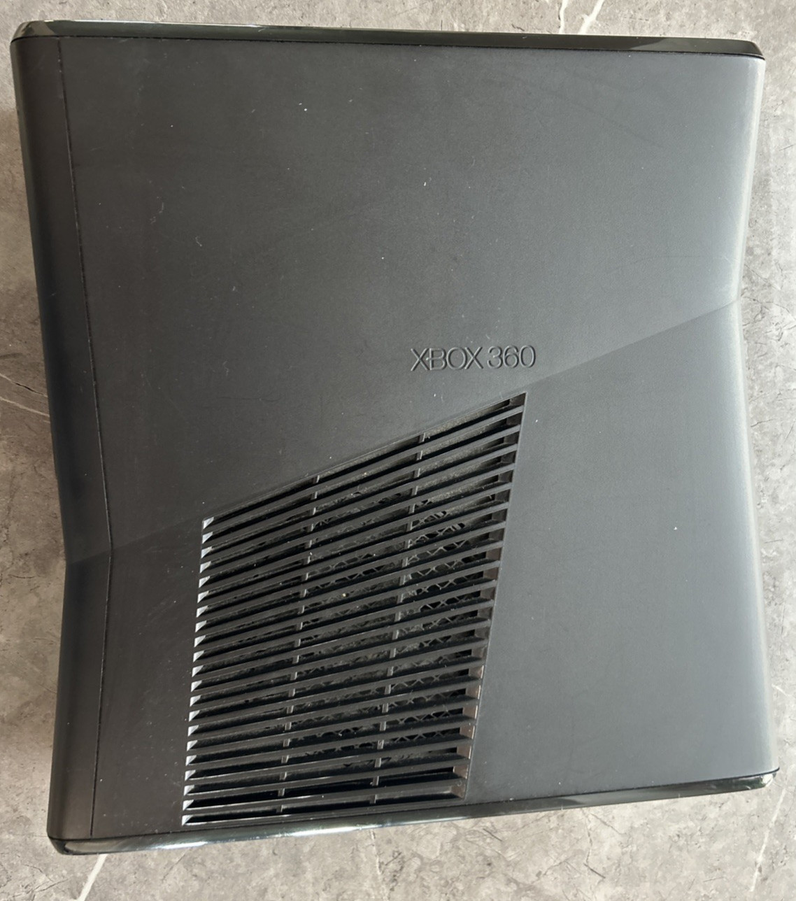 Microsoft Xbox 360 S (320GB HDD) console w/ 2 Controllers