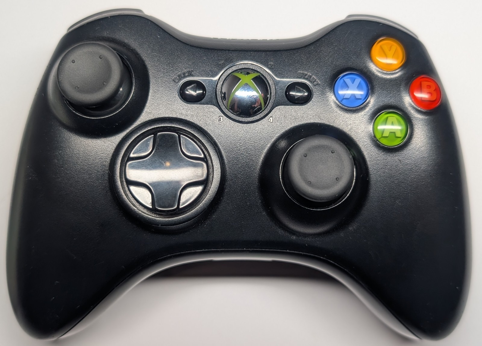 working* XBOX 360 S 250gb black w/ 2 controller, 3 games, HDMI, AV + power wire