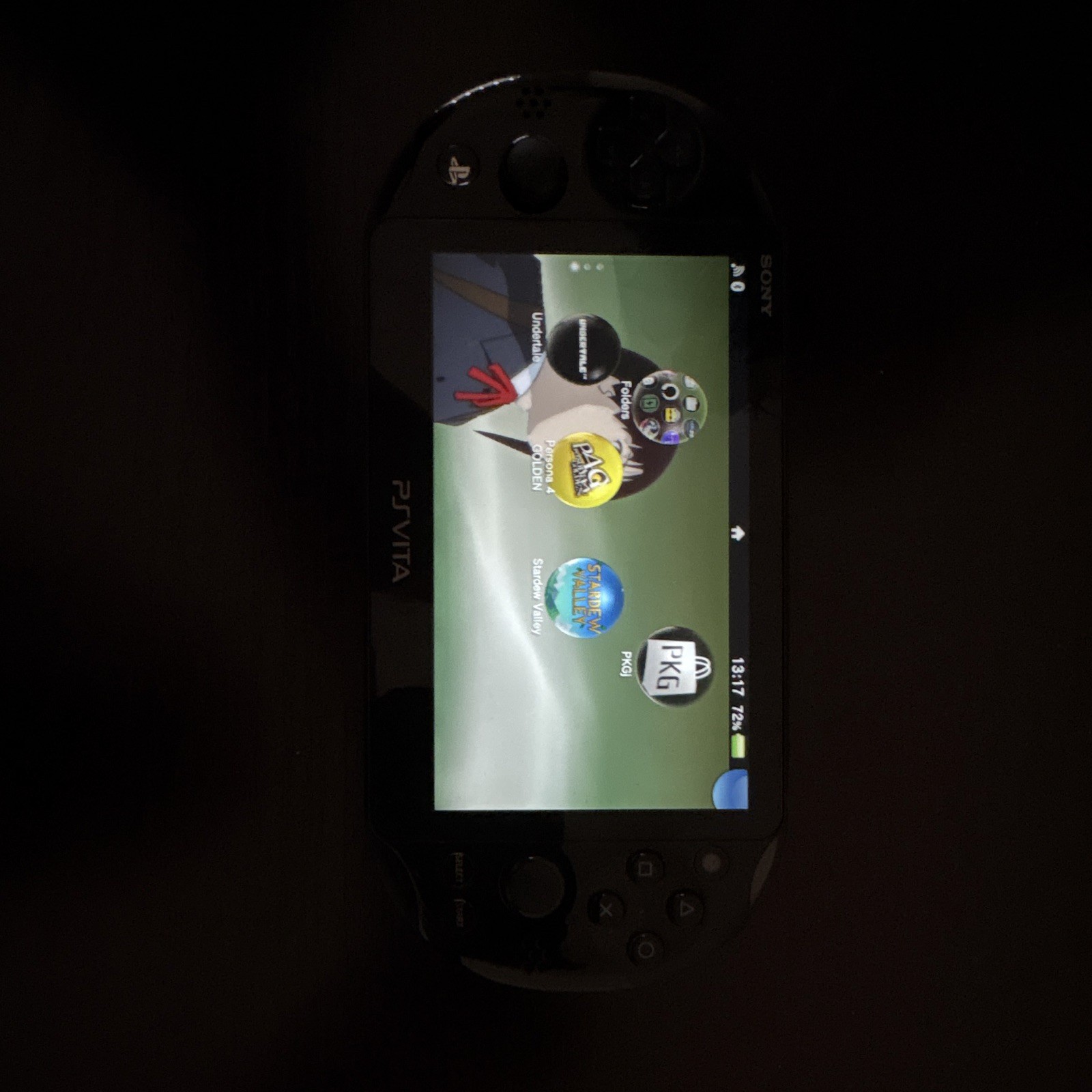 Sony PS Vita PCH-2000 Handheld Console 1GB 544p Wi-Fi Region Free Black