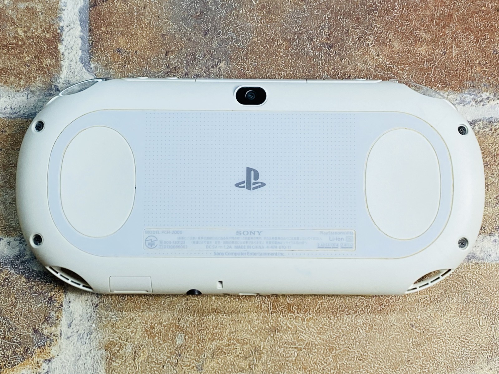 PS Vita PCH-2000 White ZA12 SONY PlayStation Japan Charger 16GB Pouch Tested DDP