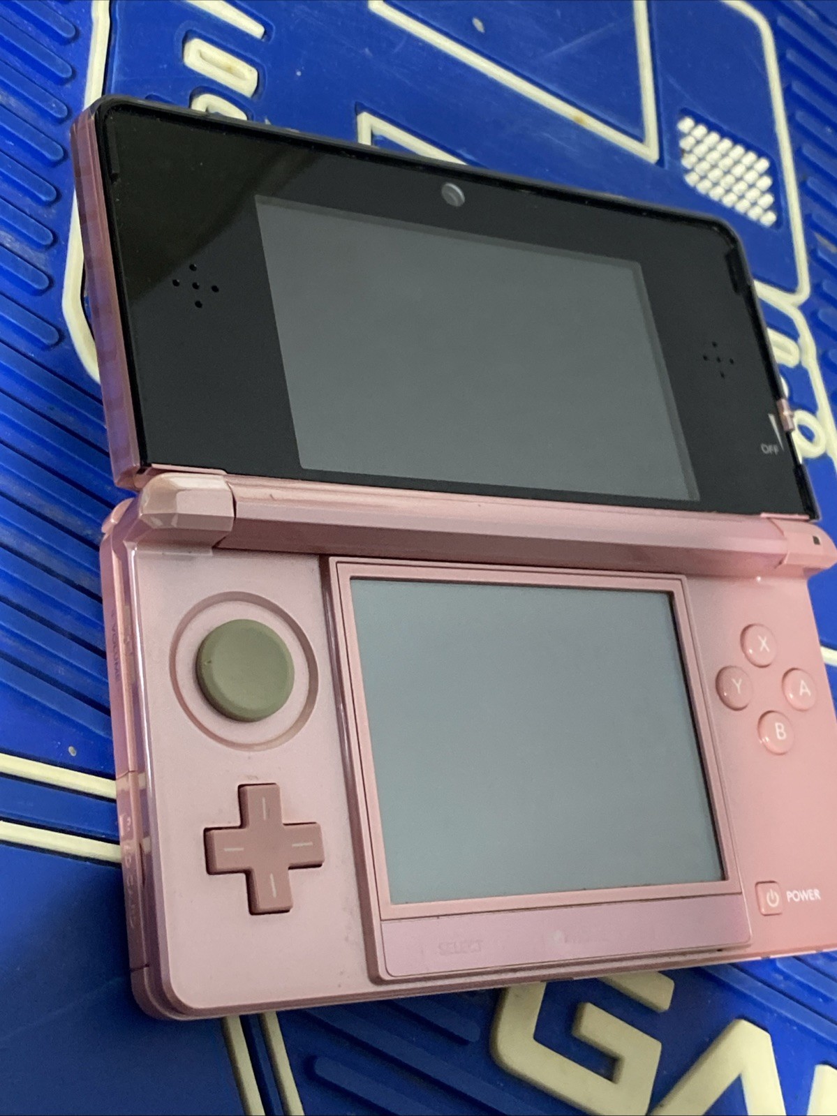 Nintendo 3DS «Pearl Pink» OEM Charger, 2GBcard, Mario tennis game. tested A-1