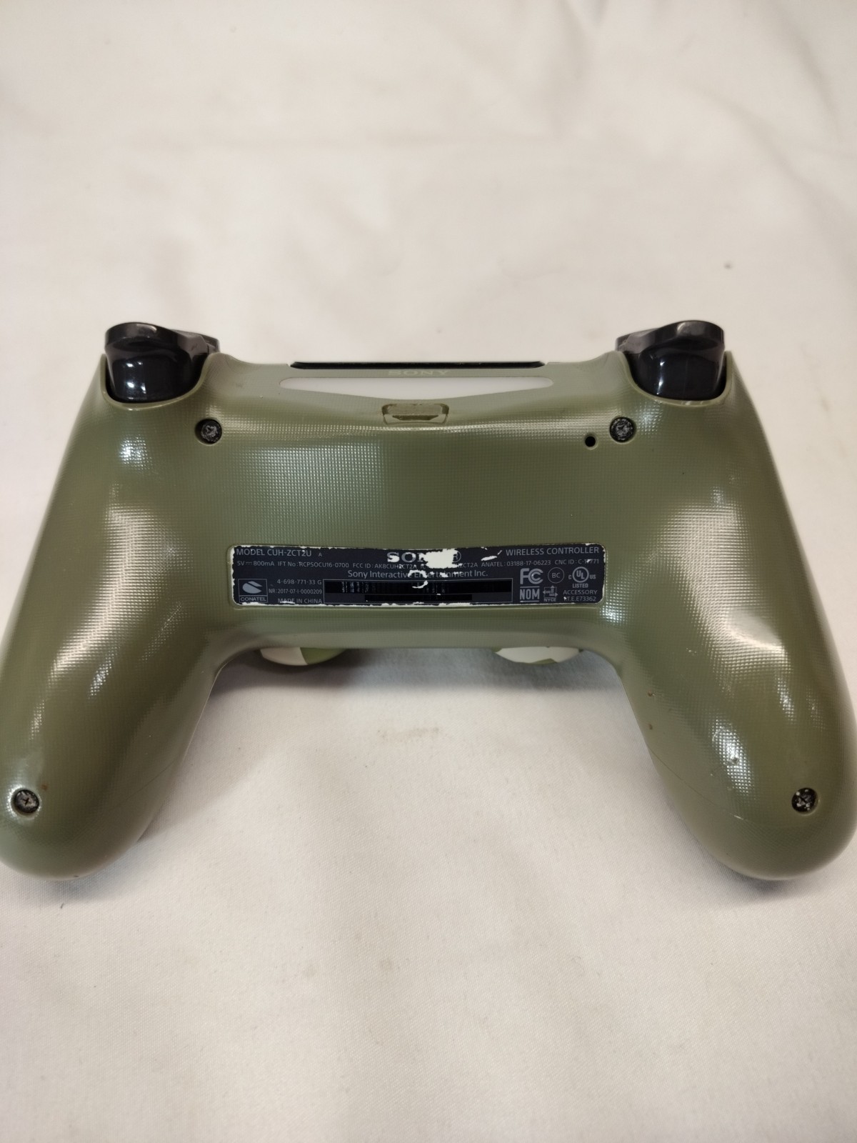 Sony Playstation 4 CUH-1215A Console W/Controller. Tested