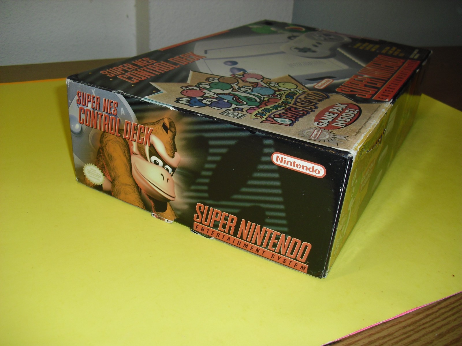 Super NES Control Deck Yoshi’s Island system complete in box w/o game! SNES
