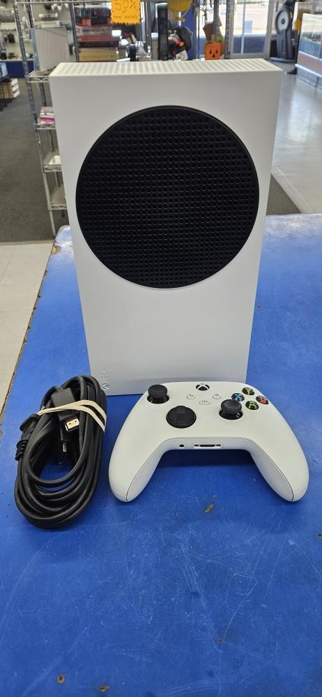 MICROSOFT XBOX SERIES S 1883-512GB WITH CONTROLLER AND CORDS (C26035389)