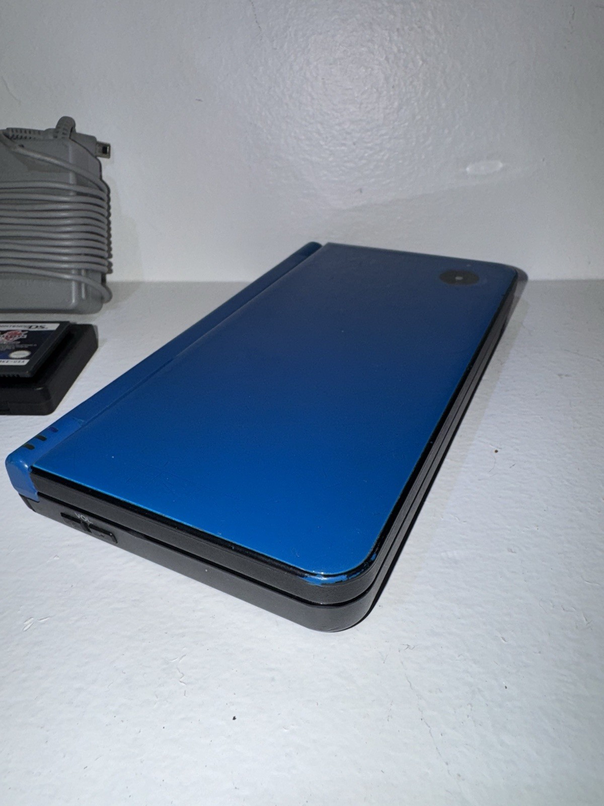 Nintendo DSi XL Handheld System – Midnight Blue + Game