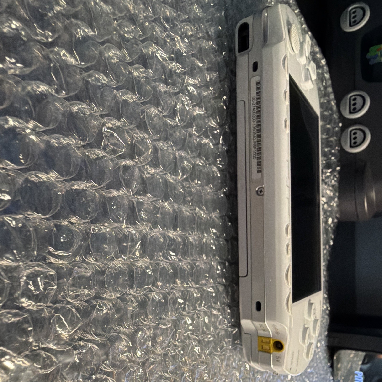 Sony PSP-1000 White Handheld Console Wi-Fi, Headphone Jack, 64MB