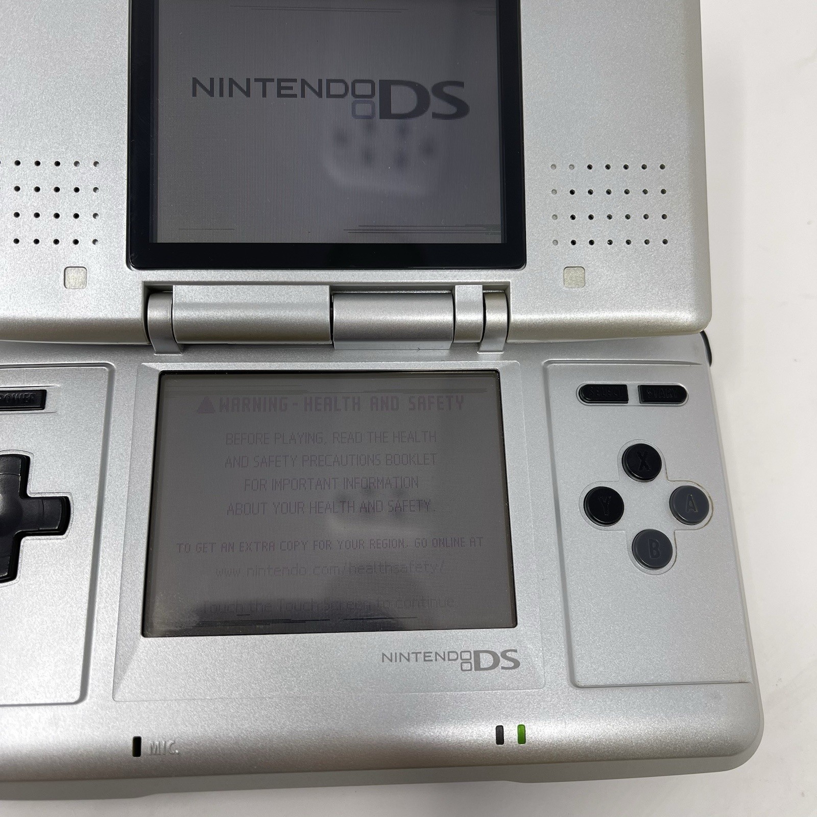 Silver Nintendo DS Original – (NTR-001 ) w/ Box – Good Condition – Japanese