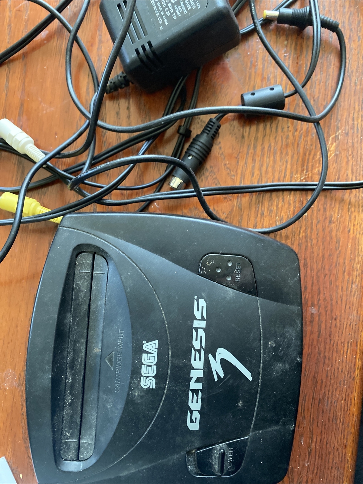 SEGA Genesis 3 Core System – Black Comes With Cords +3controllers