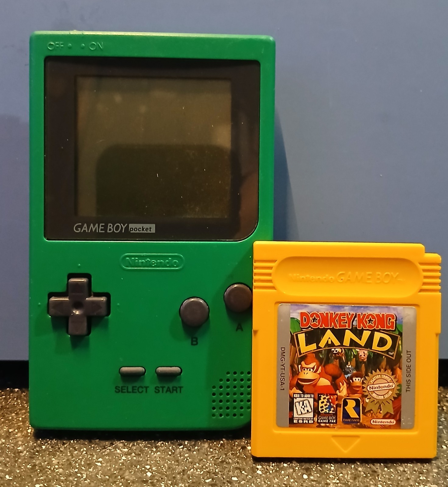 Nintendo Game Boy Pocket Green Handheld Console w/ Donkey Kong Land MGB-001
