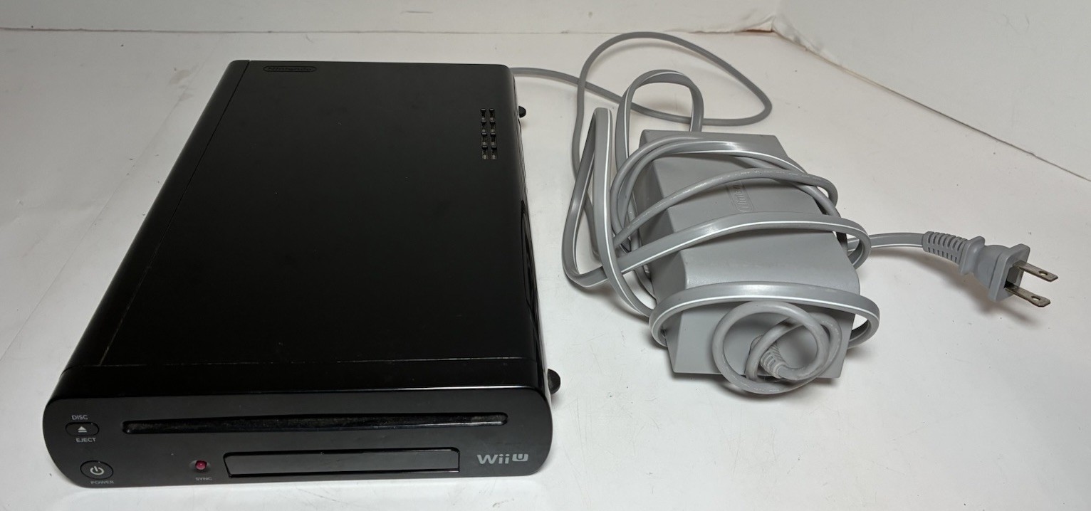 Nintendo Wii U 32GB Deluxe Console & Charger Only WUP-101(02)