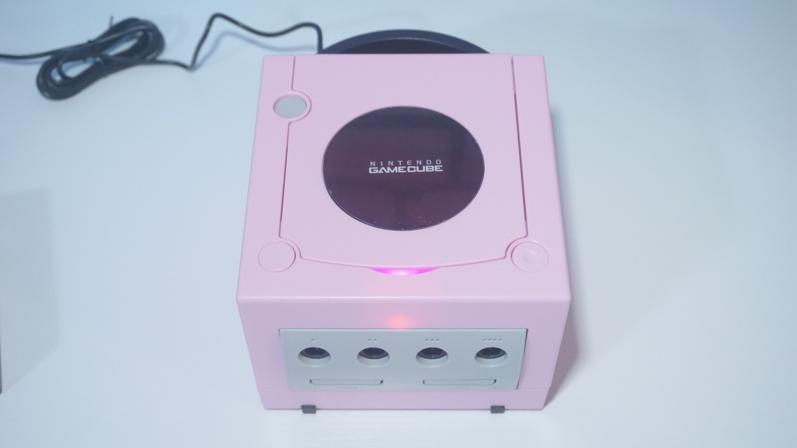 Pastel Pink Nintendo GameCube Console DOL-001 (USA) with Pink LED & Controller