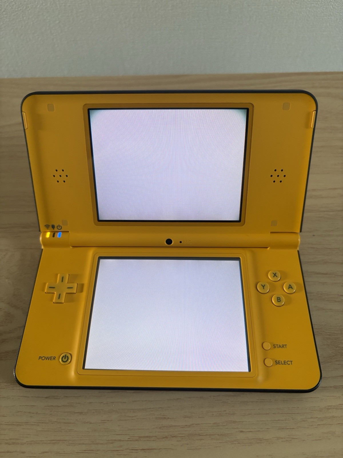 Nintendo DSi LL Yellow Console With charger BOX USED