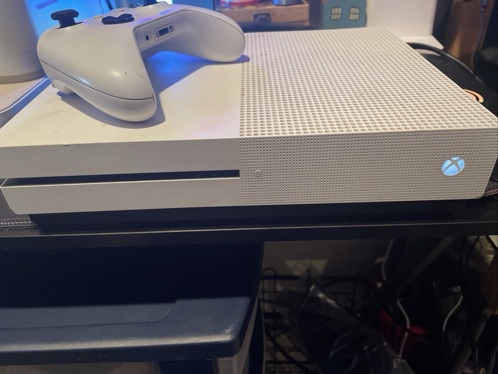 Microsoft Xbox One S White Console 1TB With Controller And Power Cord No HDMI