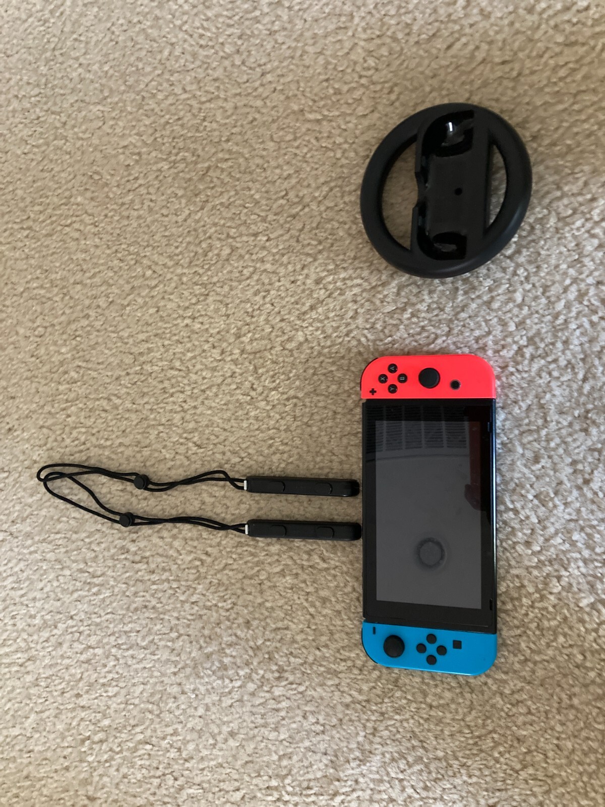 Nintendo switch – Red/Blue Controller. Includes 128GB MicroSD and 3 Games