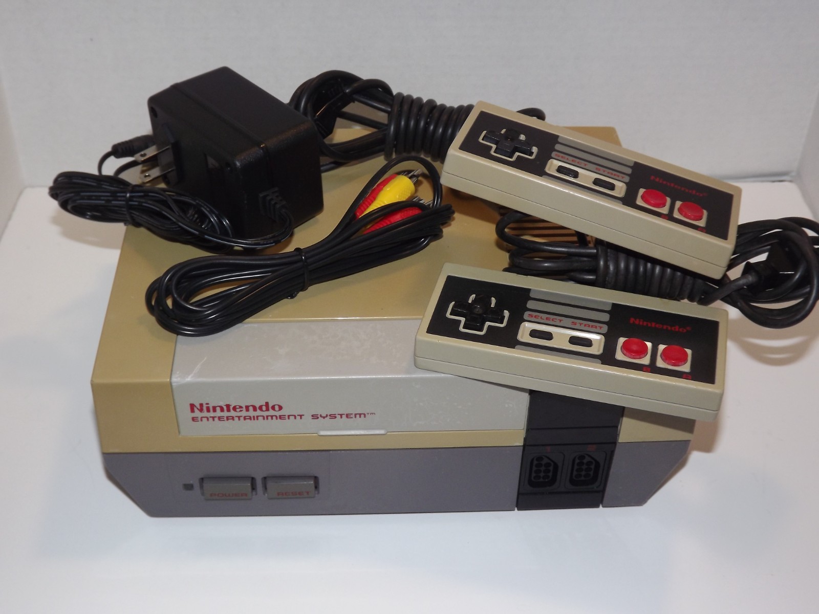 Nintendo NES System Console OEM 72 Pin, Controllers and Mario- Restored & Tested