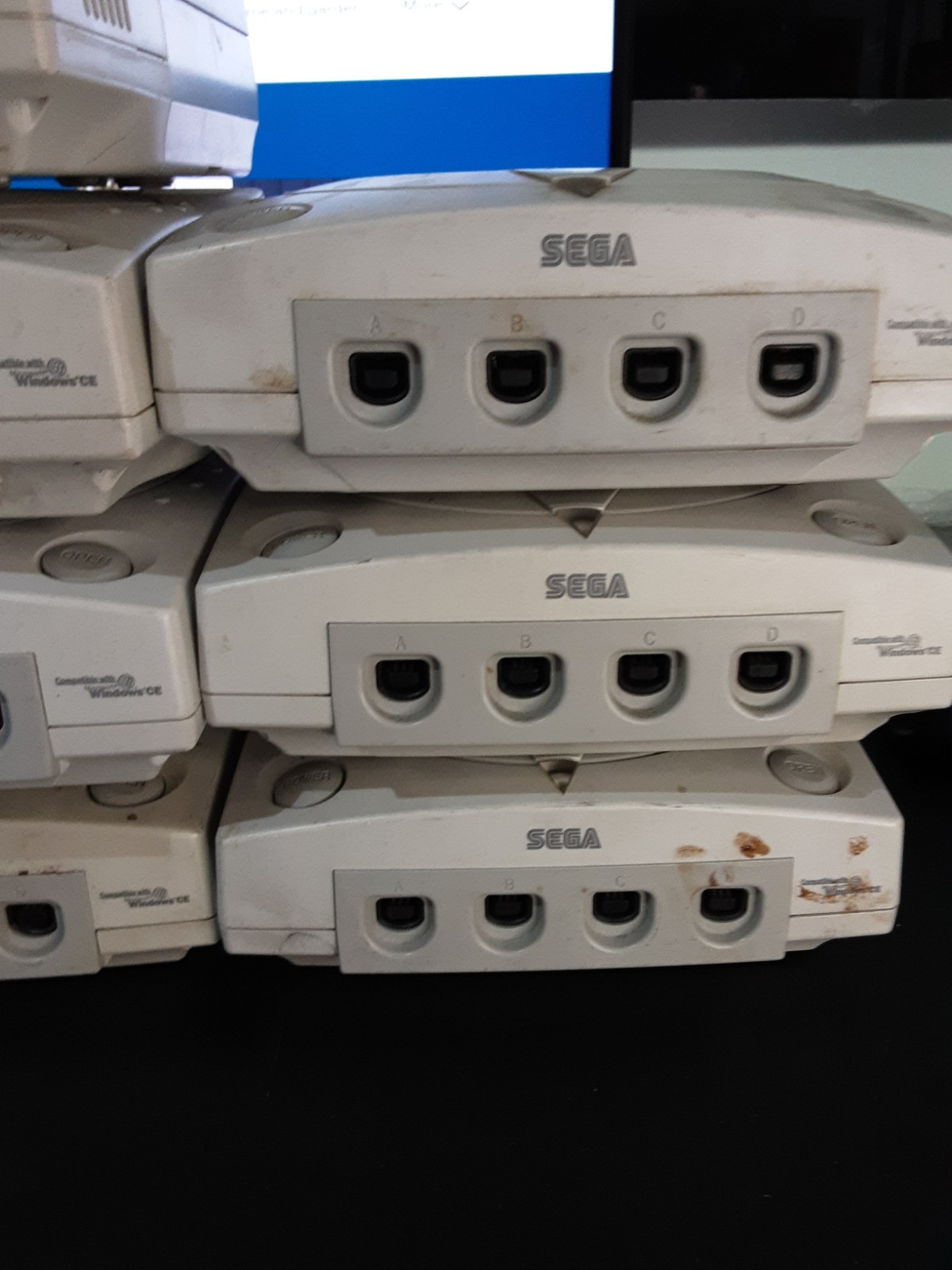 Lot Of 10 Broken Sega Dreamcast Consoles Various Issues