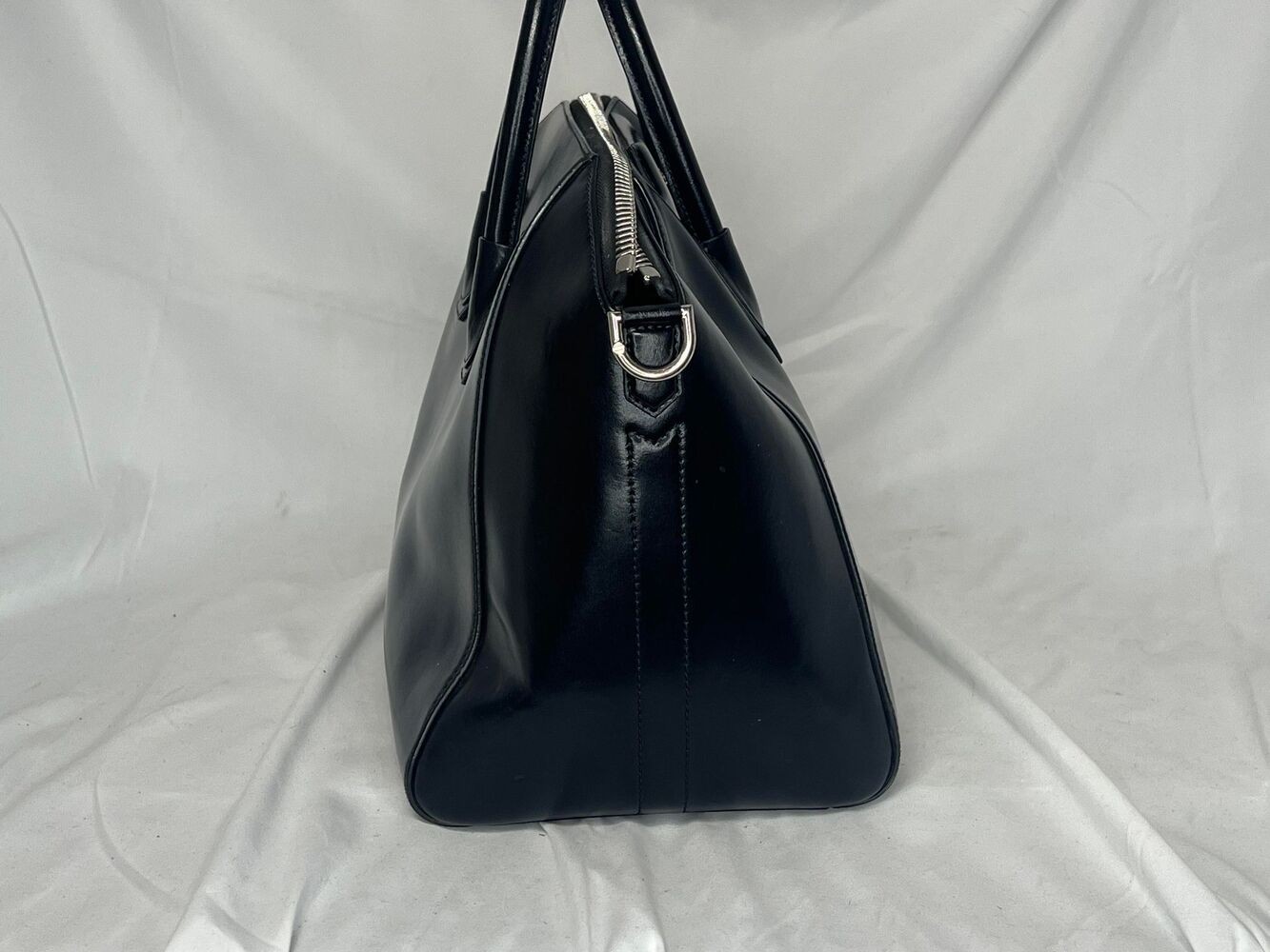 Givenchy Antigona Medium Bag Tote (321810)