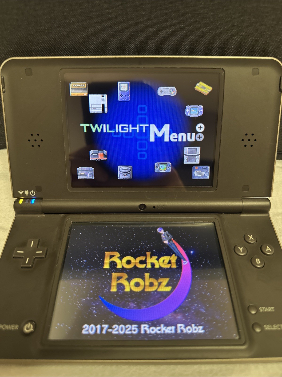 Nintendo DSi LL/XL – Bronze