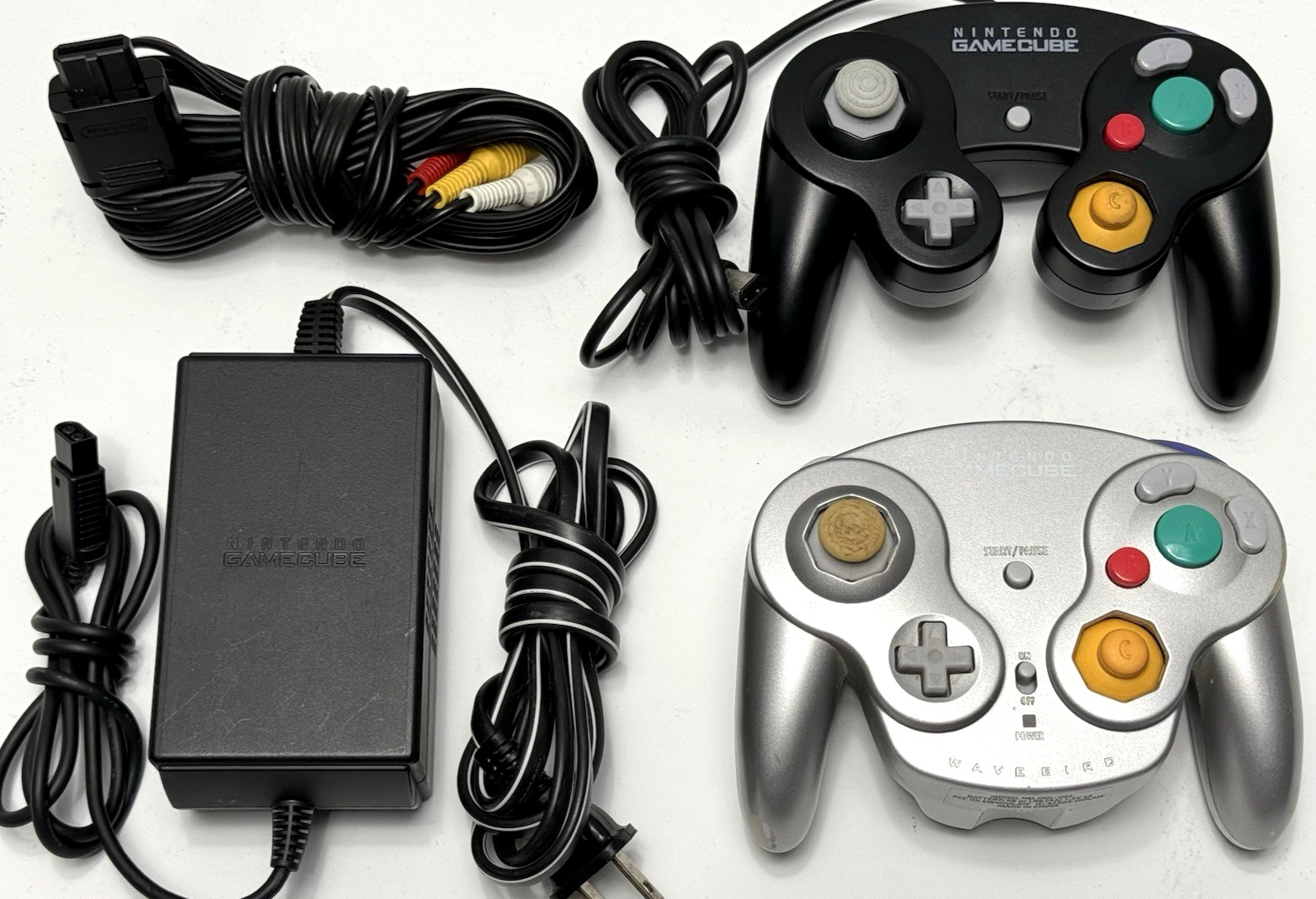 Nintendo GameCube – DOL-101 – Gaming System Console – 2 Controller Bundle Black