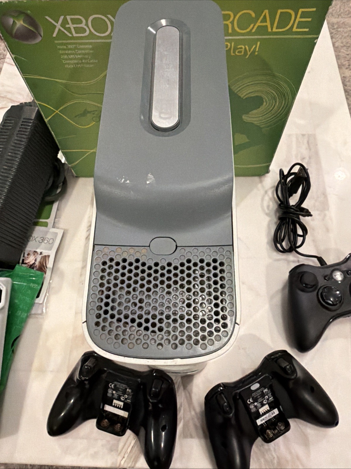 Xbox 360 Arcade White Console Complete CIB Box Sealed Manual Tested Working