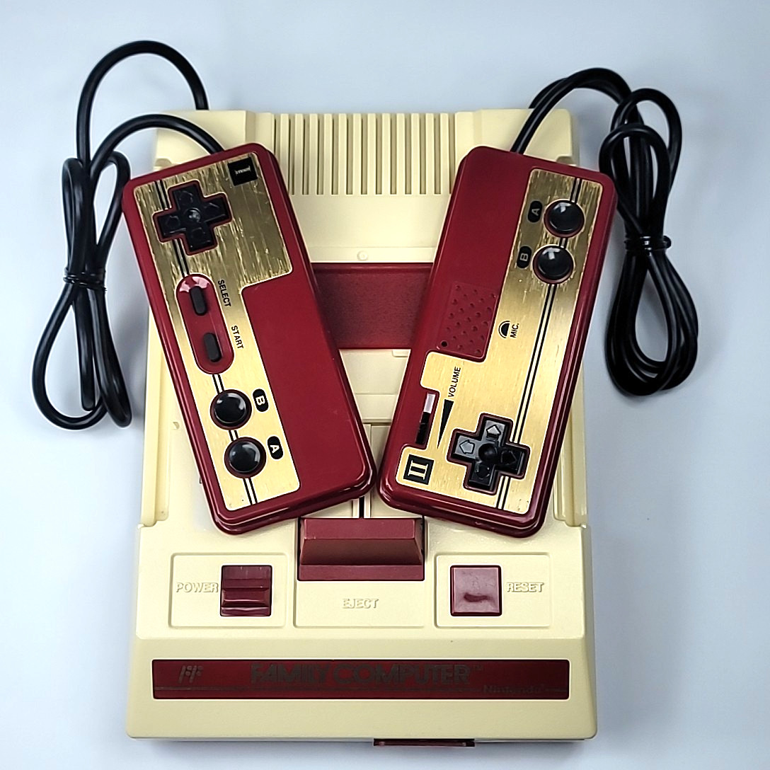 NINTENDO FAMICOM CONSOLE HVC-001 BOX & MANUAL & 1５GAMES From Japan 2407100001