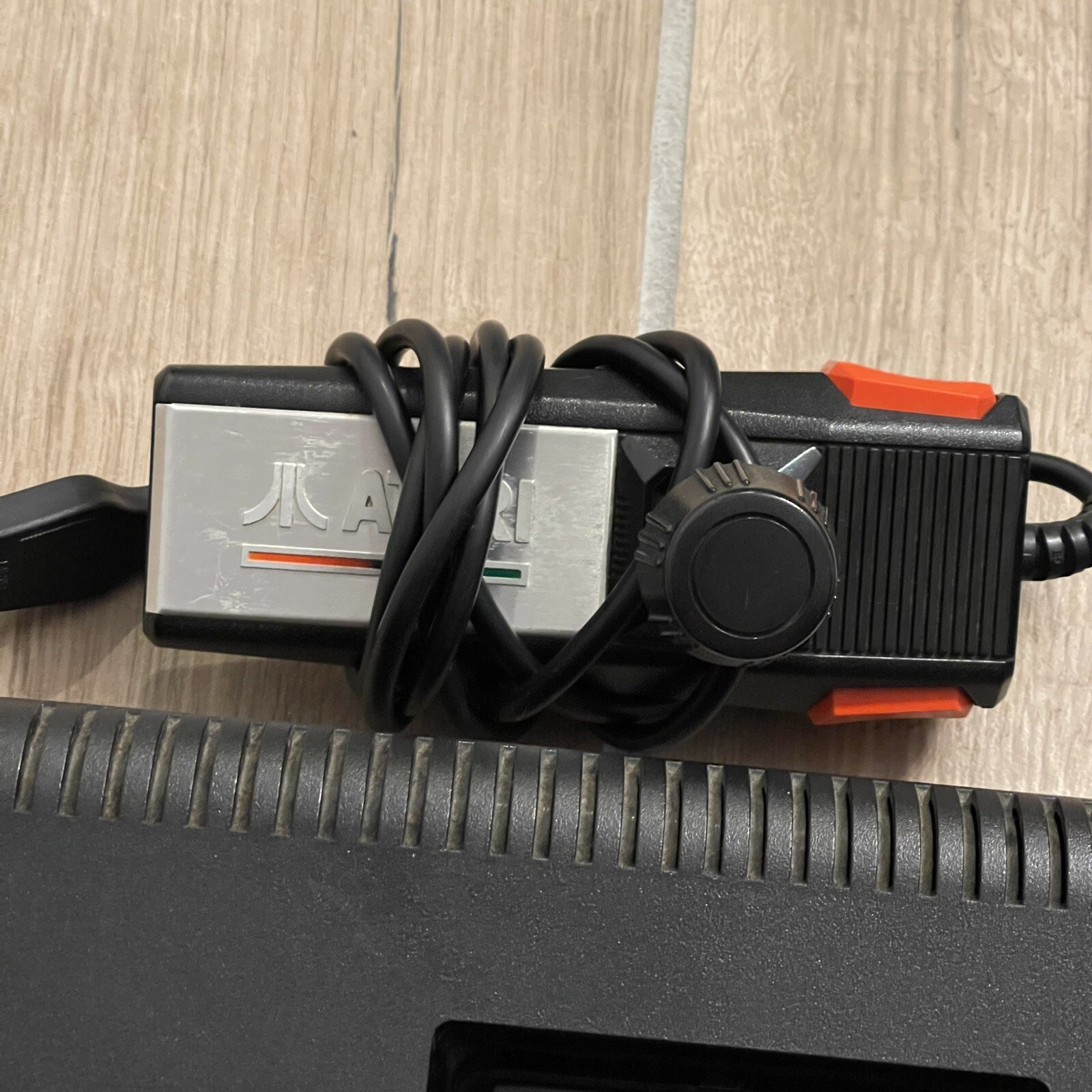 Atari 7800 Console Pro System w/ 2 OEM Controllers & Cables – TESTED & WORKING!