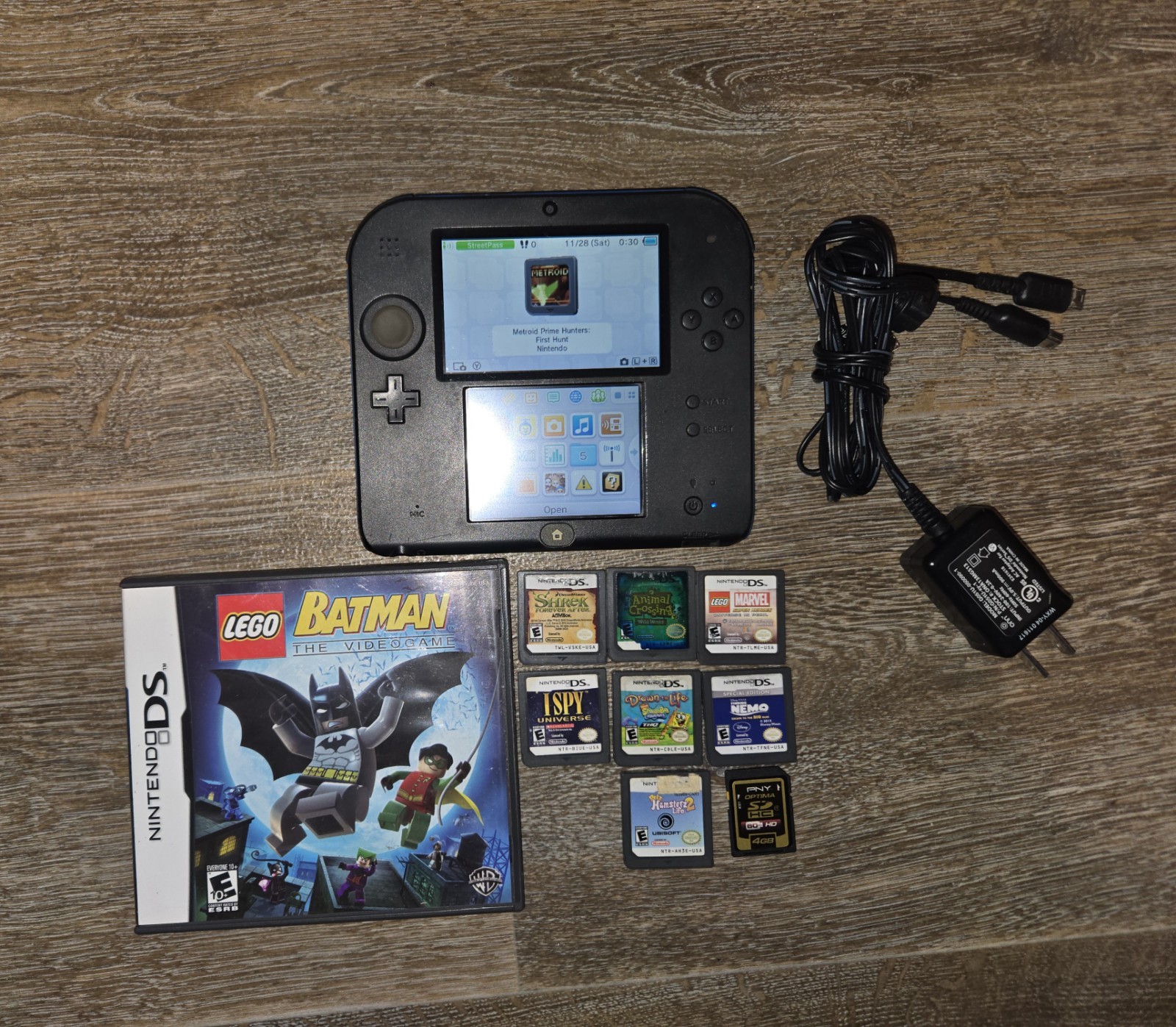 Nintendo 2DS bundle, with 9 games charger included