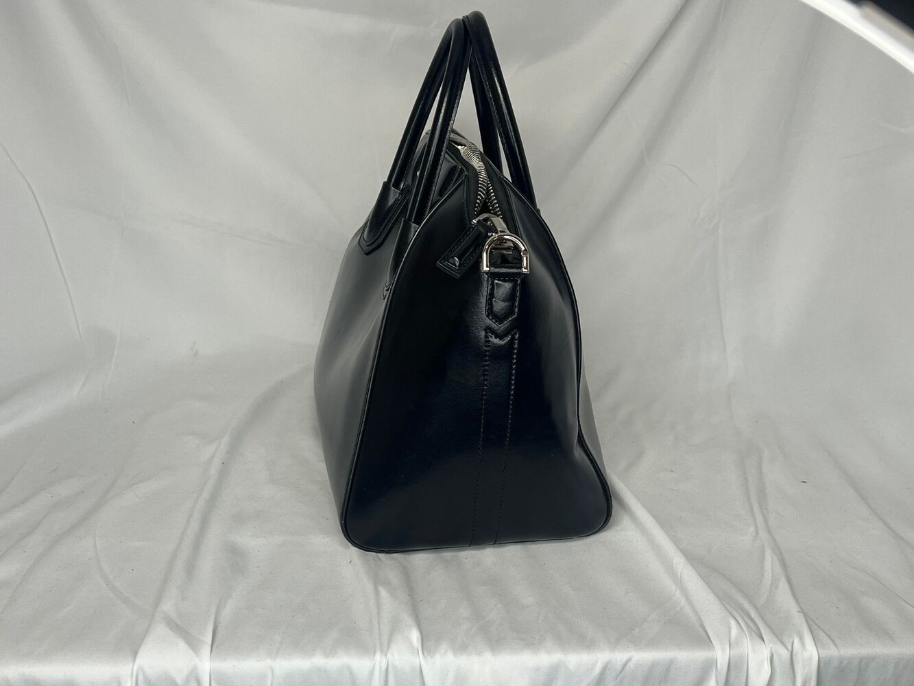 Givenchy Antigona Medium Bag Tote (321810)