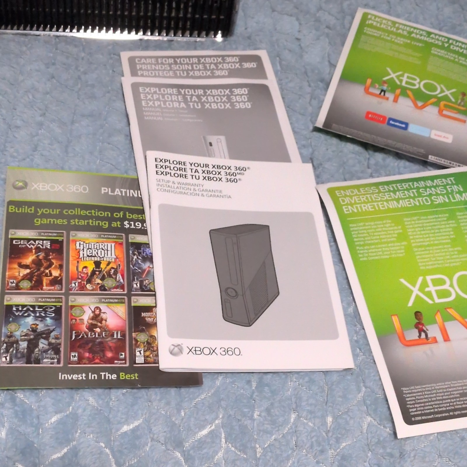 Microsoft Xbox 360 S 250GB Bundle (CiB)