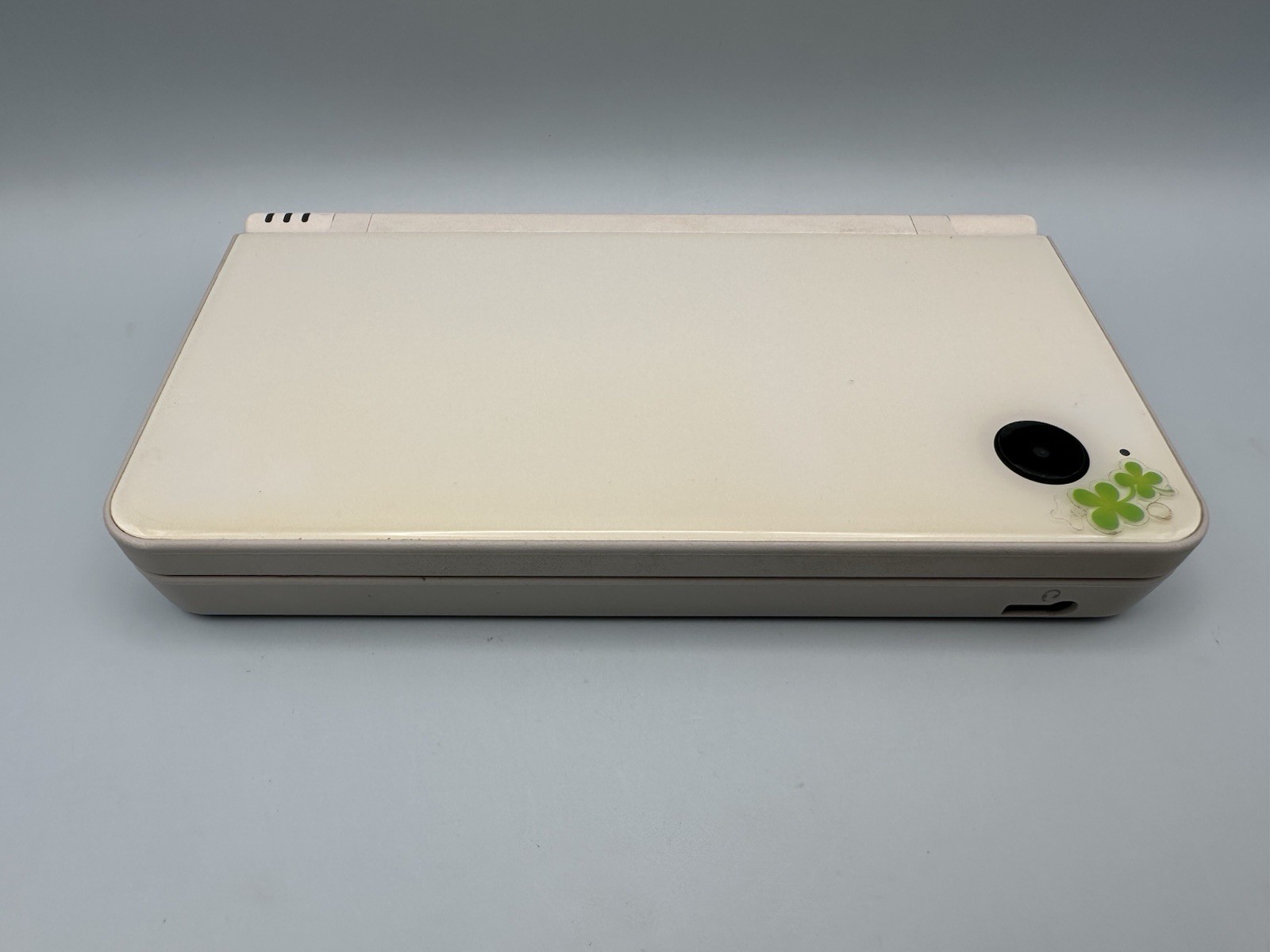 Nintendo DSi LL Natural White «Lucky Clover Edition» Tested + Charger