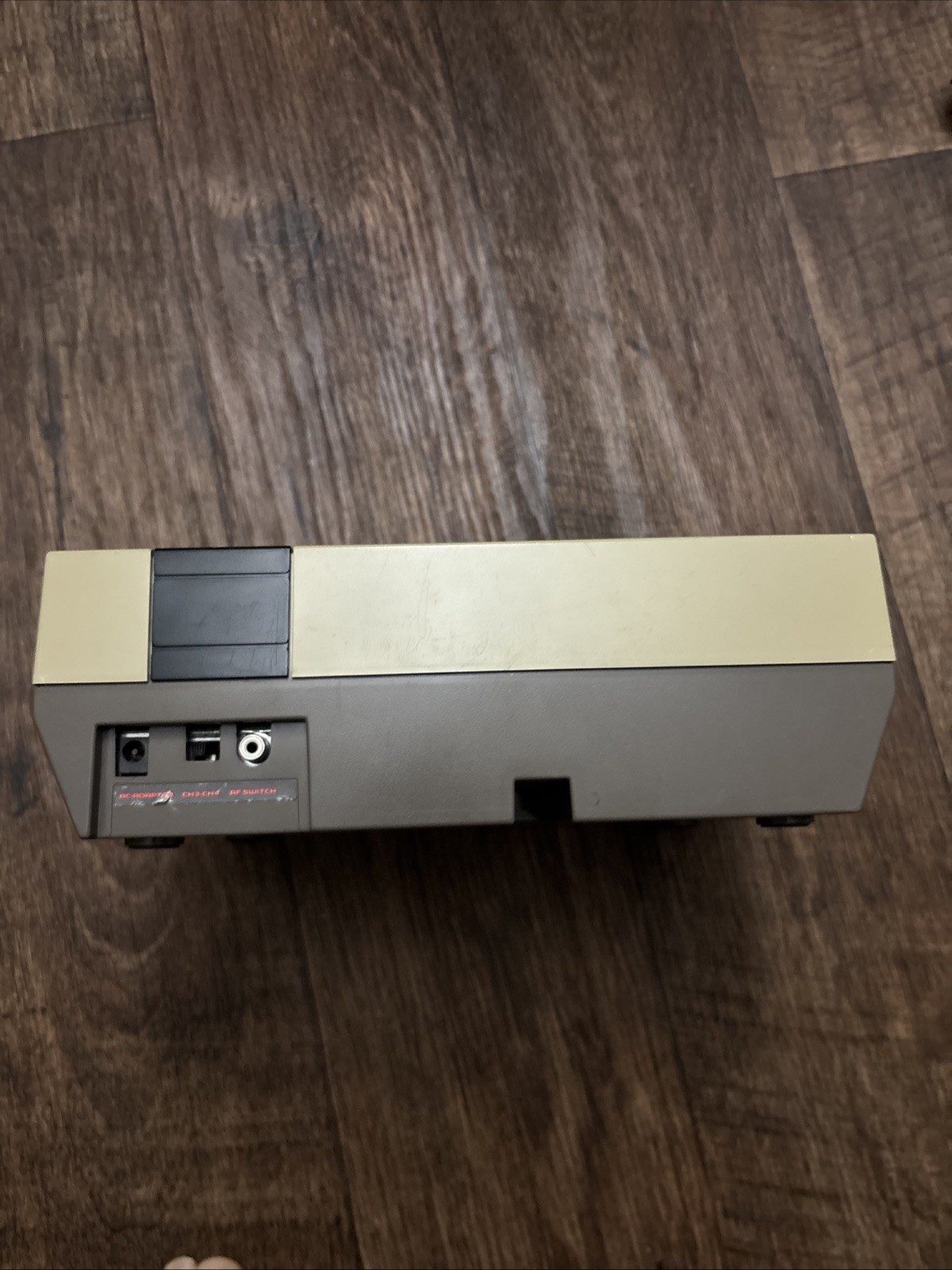 NES-001 W/ 2 Original Controllers and 1 Game