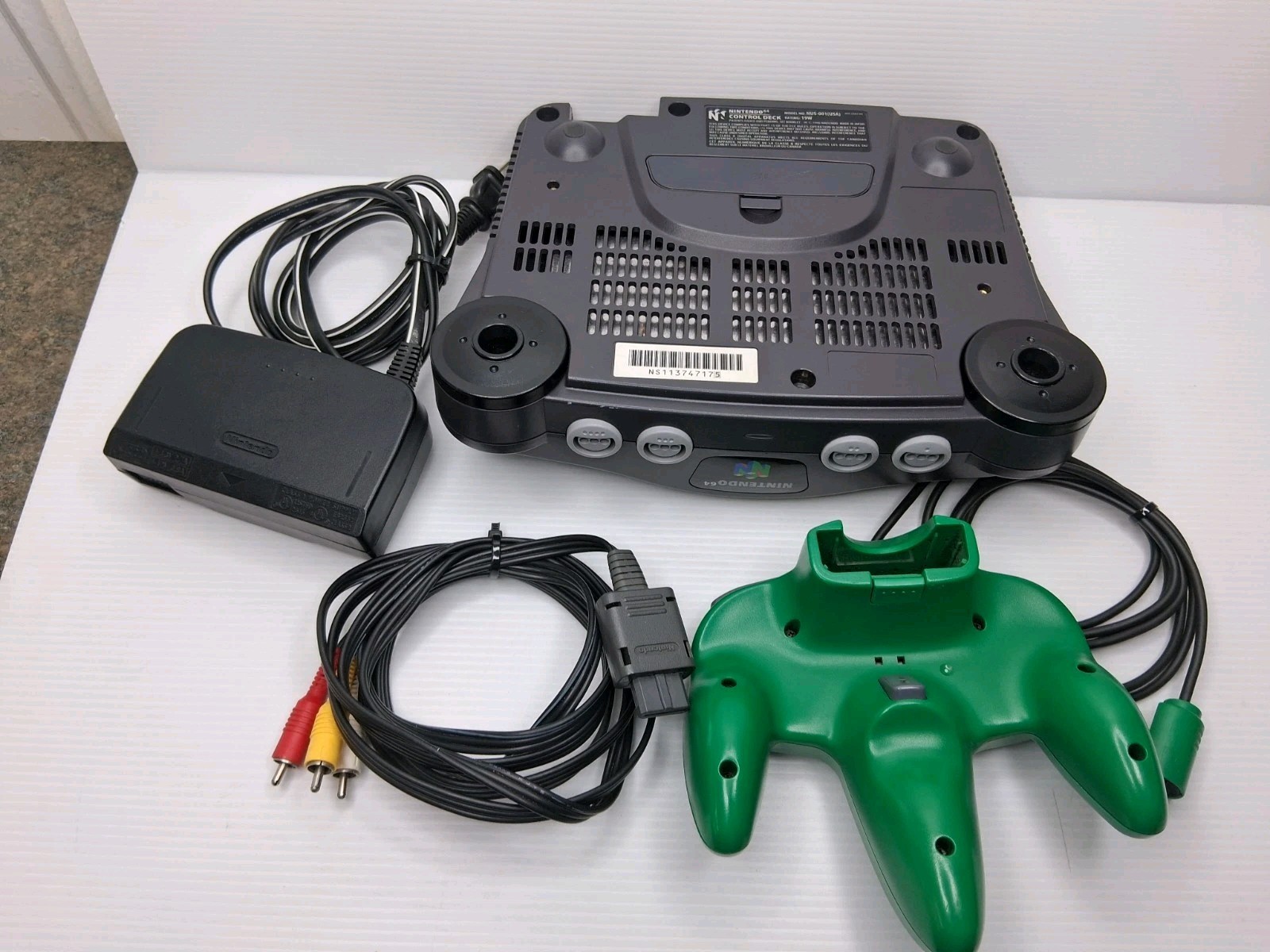 Nintendo N64 NUS-001 Black Console With OEM Green Controller & Cords Tested